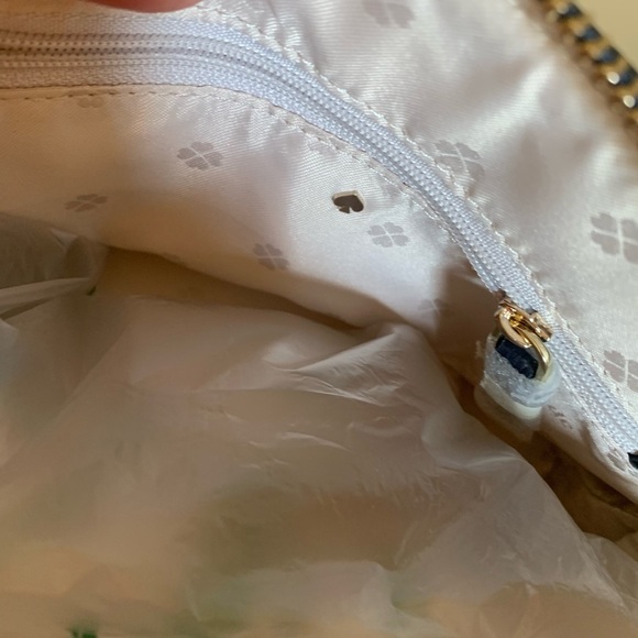 Kate Spade spencer party floral small dome crossbody purse
Nwot - Picture 8 of 9
